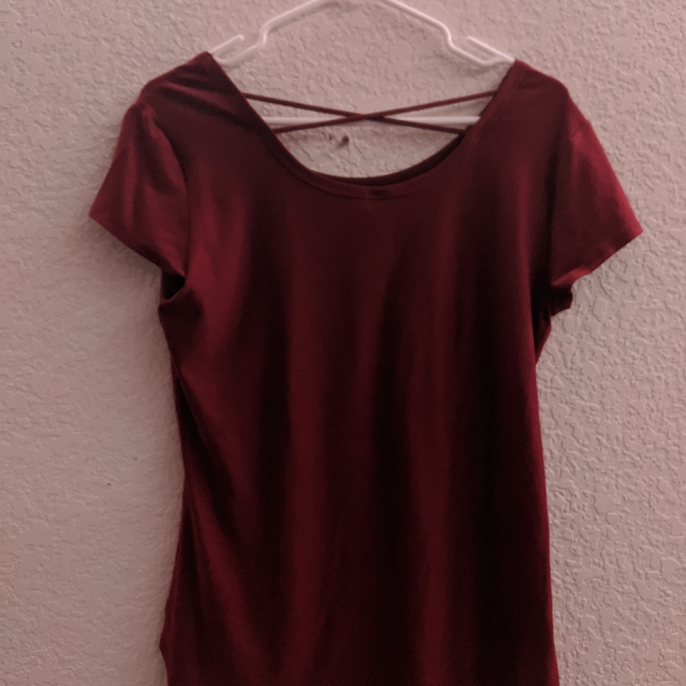No Boundaries maroon shirt